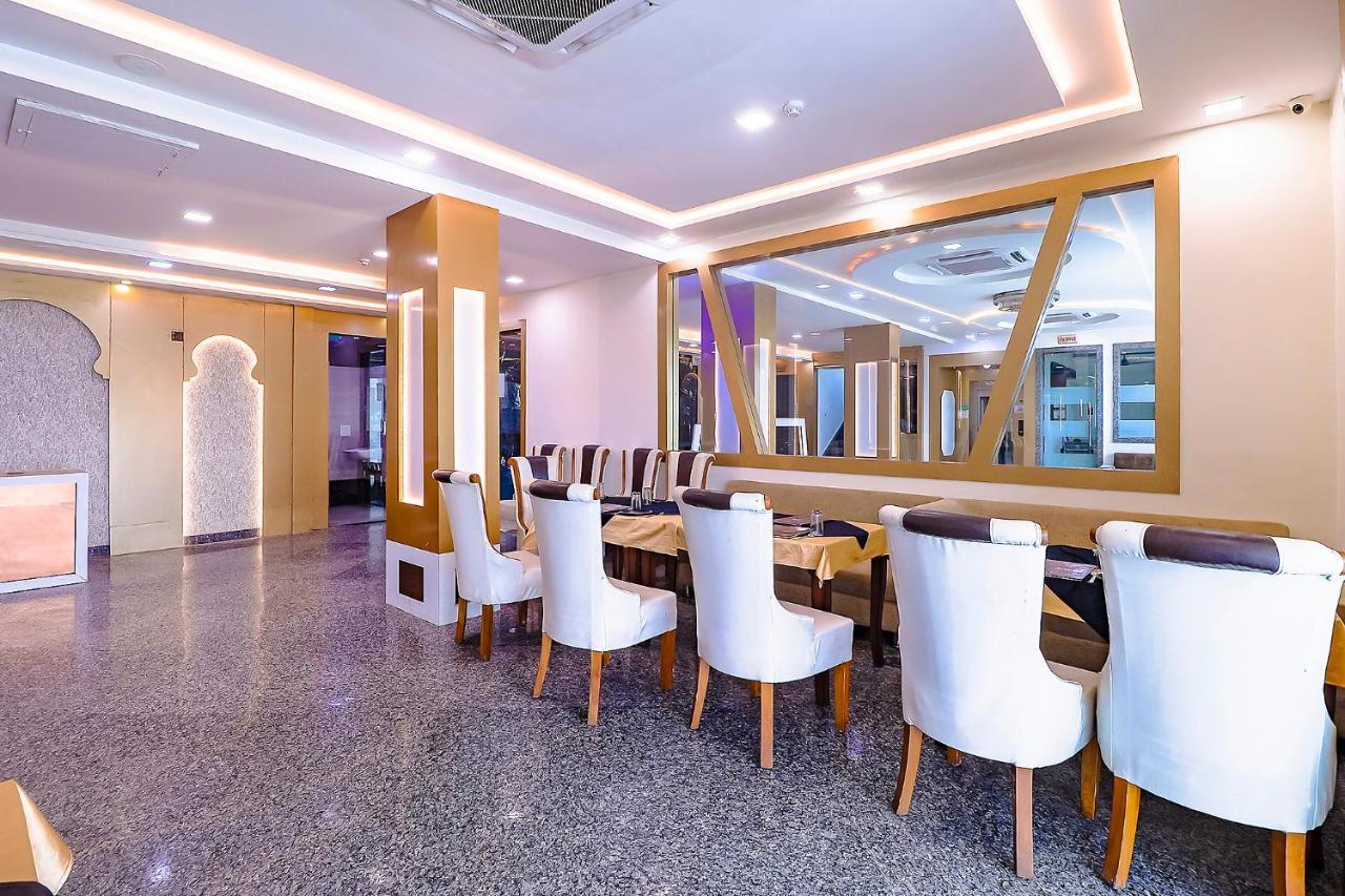 Fabhotel Swess Grand Agra  Kültér fotó